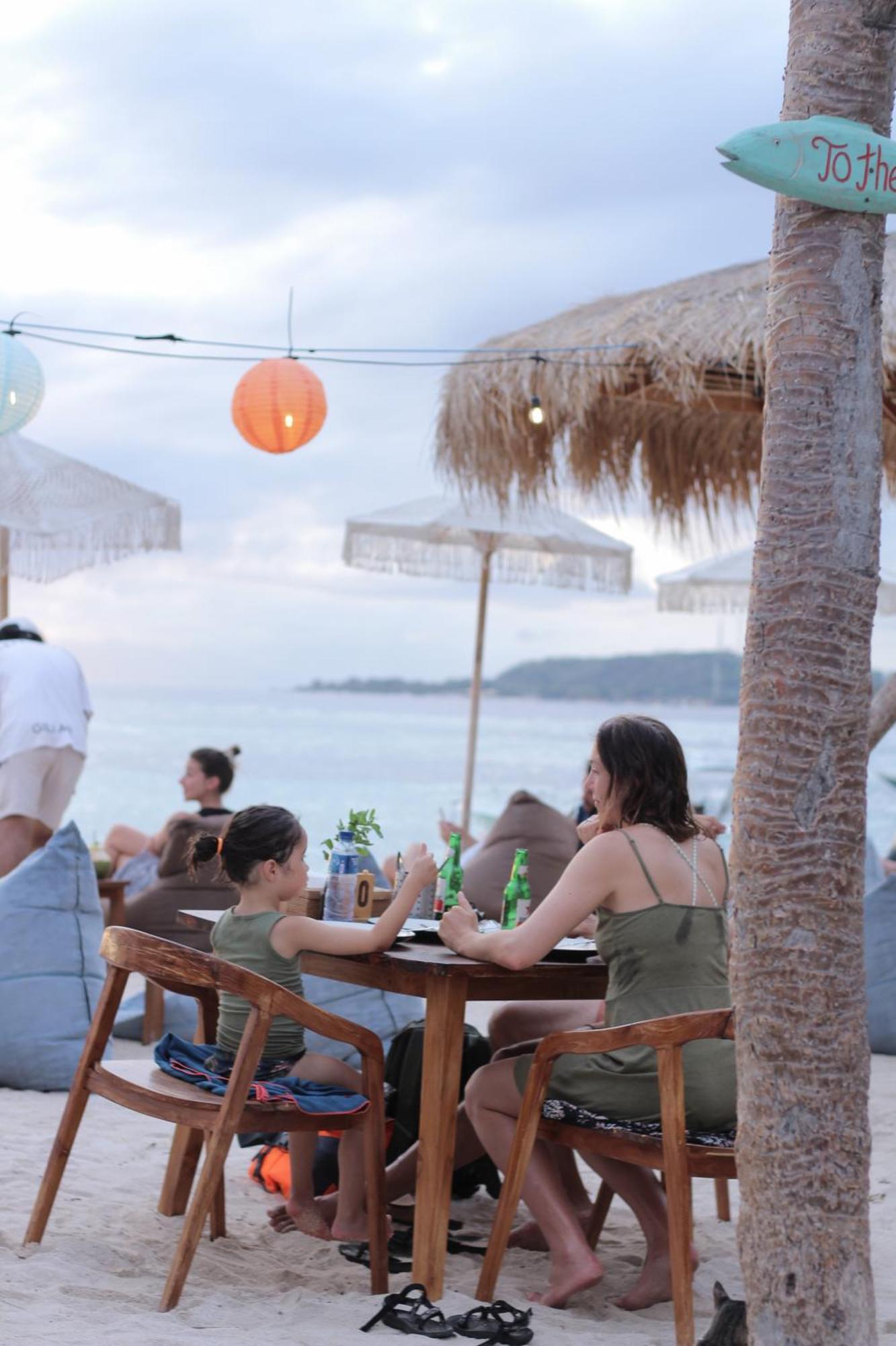Lucky'S Hostel Gili Air Luaran gambar